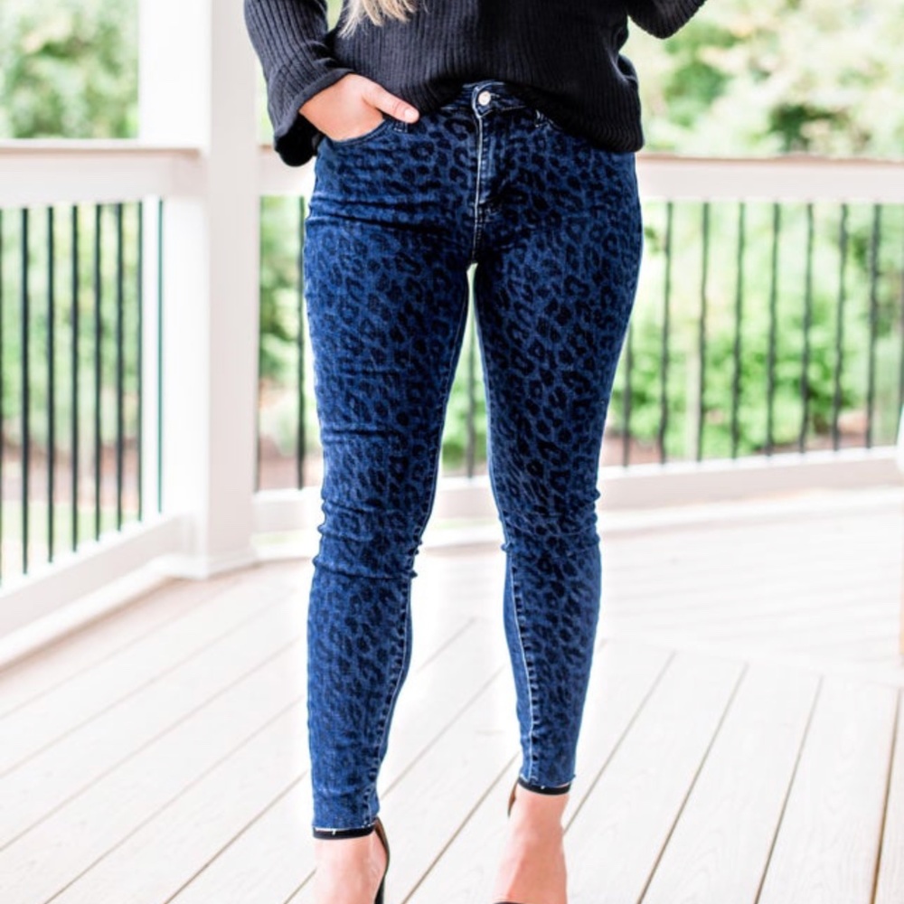 Judy Blue Denim Leopard jeans, size 3/26